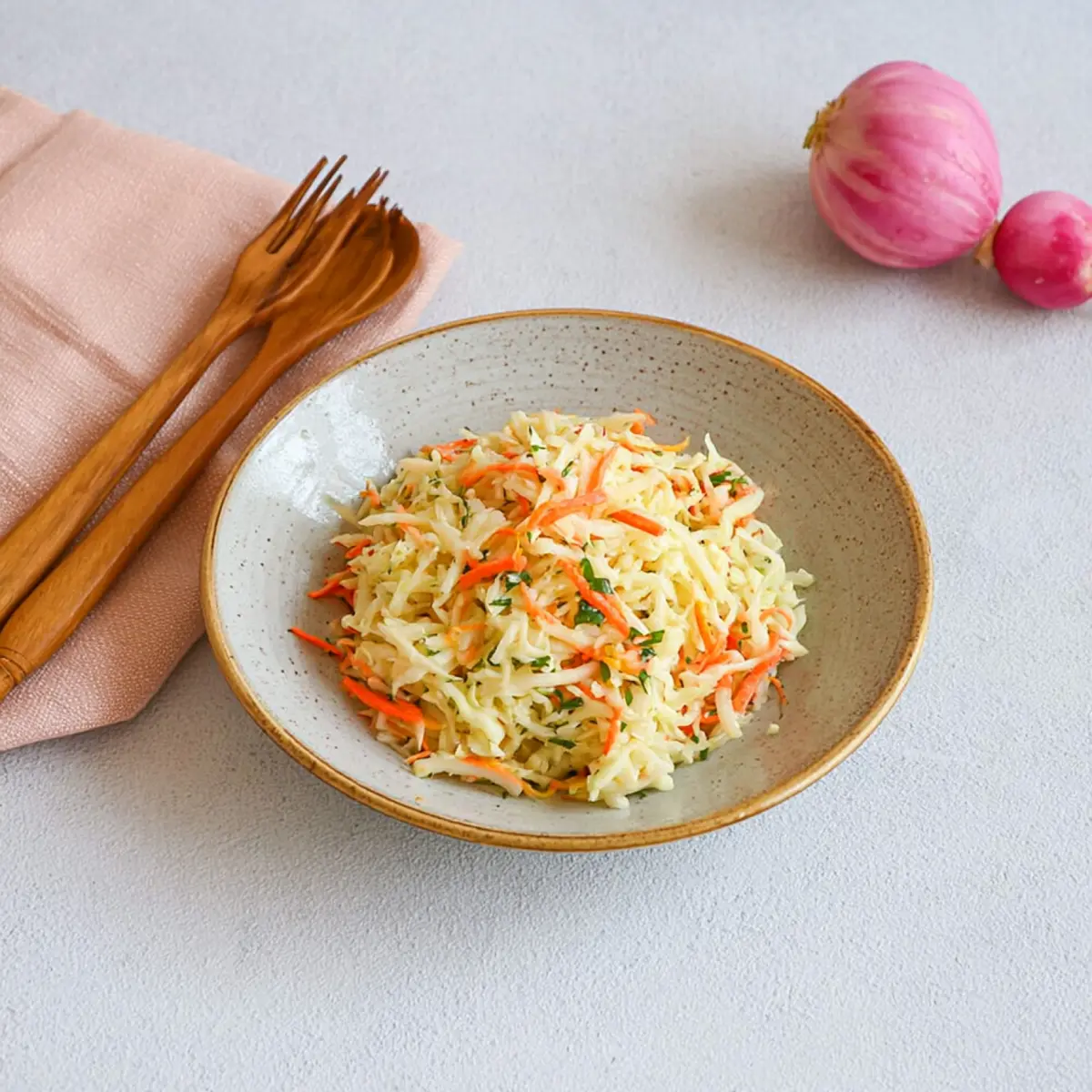 Veganer Kohlrabi Slaw